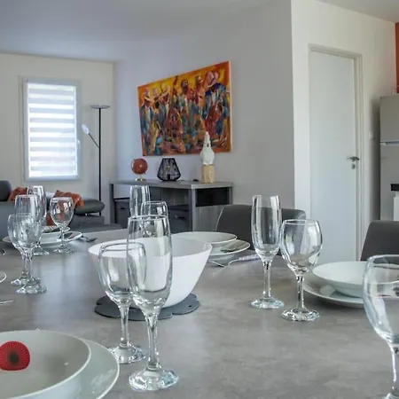 De L'olivier Hébergement de vacances *